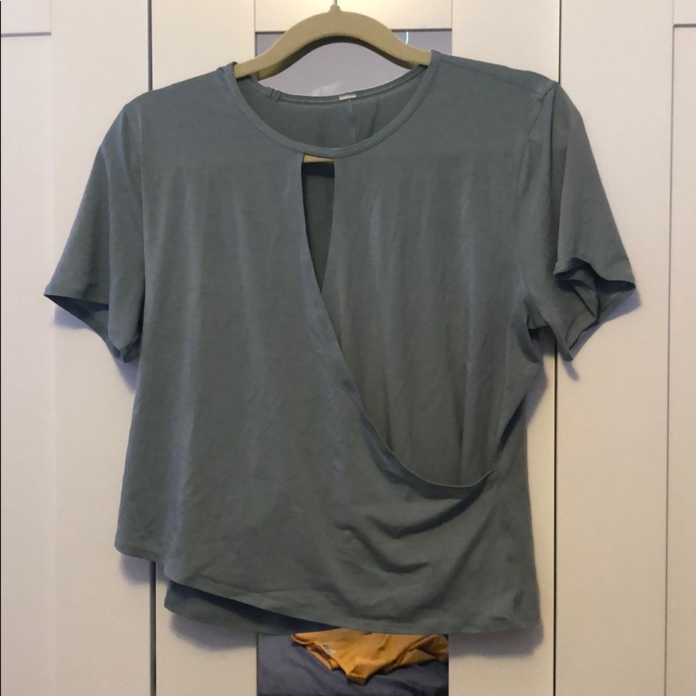 COPY - Lululemon top